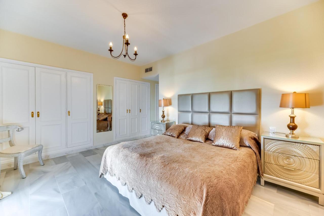 Puerto Banus2 Beachfront And Pools Marbella